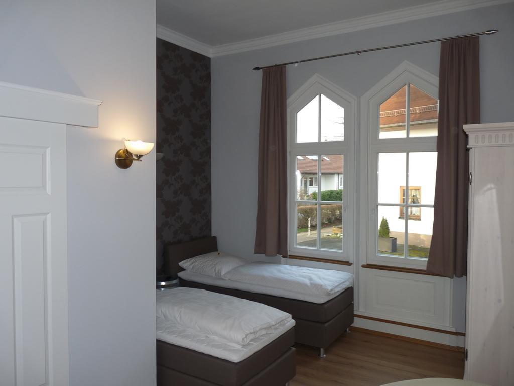 Gaestehaus "Unsere Stadtvilla" Hechingen Exterior photo