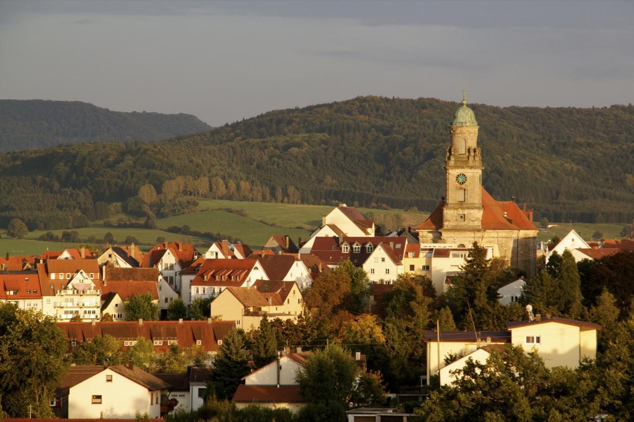 Gaestehaus "Unsere Stadtvilla" Hechingen Exterior photo